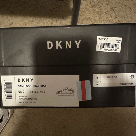 NEW DKNY Sneaker men’s size 7 - Picture 9 of 10